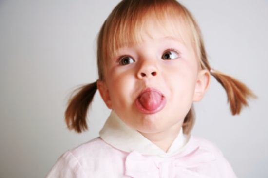 سلوكيات الأطفال المزعجة.. كيف يمكن التعامل معها؟ سلوكيات الأطفال المزعجة.. كيف يمكن التعامل معها؟