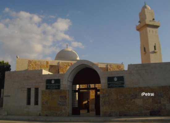 تجهيز مقامات الصحابة في الاغوار لموسم التنزه تجهيز مقامات الصحابة في الاغوار لموسم التنزه