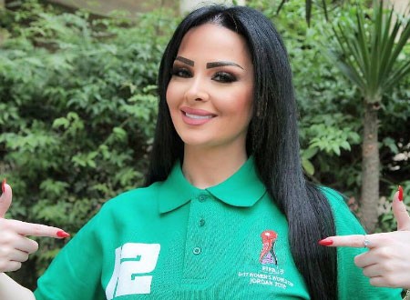 ديانا كرازون بالعباءة في حفل إفطار سيدات الأعمال بدبي.. صور ديانا كرازون بالعباءة في حفل إفطار سيدات الأعمال بدبي.. صور