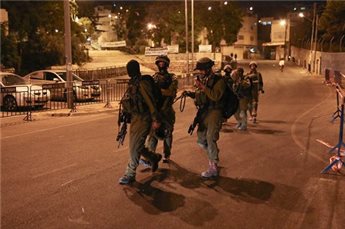 حملة اعتقالات واسعة في الضفة الغربية حملة اعتقالات واسعة في الضفة الغربية