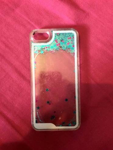 صورة... ماذا فعل غطاء الهاتف بجسد فتاة؟!!