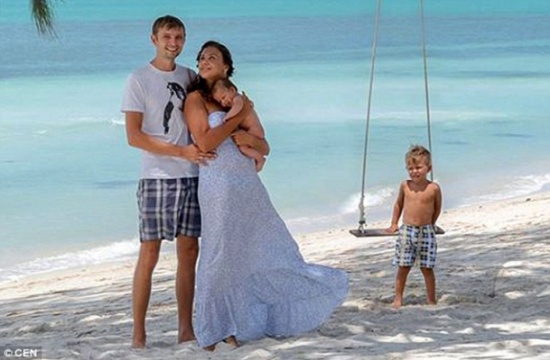 بالصور.. أب مدمن مخدرات يقتل أطفاله بعد تراكم الديون عليه