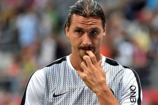 إبراهيموفيتش: تأخر الوقت كثيرا للعب بالدوري الإنجليزي