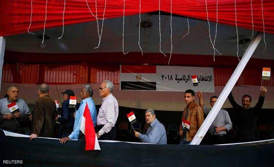 شمال سيناء يتحدى الإرهاب بإقبال انتخابي "كثيف" شمال سيناء يتحدى الإرهاب بإقبال انتخابي "كثيف"
