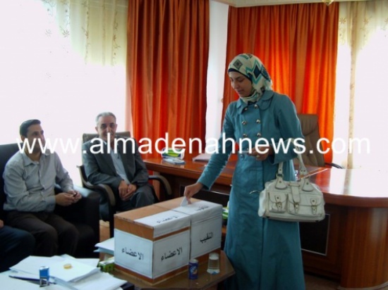 بالصور .. 100 صيدلاني وصيدلانية يصوتون في جرش