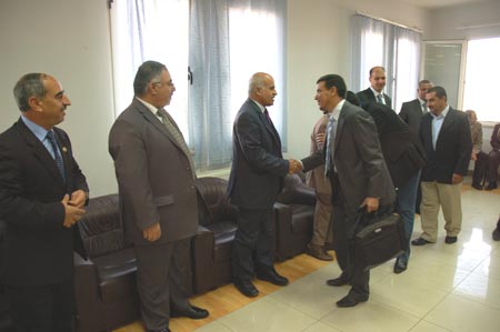 أسرة الطفيلة التقنية تتبادل التهاني بالعيد أسرة الطفيلة التقنية تتبادل التهاني بالعيد
