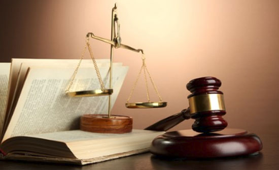 مدعي عام النزاهة ومكافحة الفساد يوقف خمسة اشخاص بالجويدة