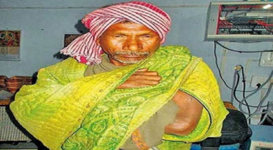 هندي يقطع رأس زوجته لعدم قيامها بالأعمال المنزلية هندي يقطع رأس زوجته لعدم قيامها بالأعمال المنزلية