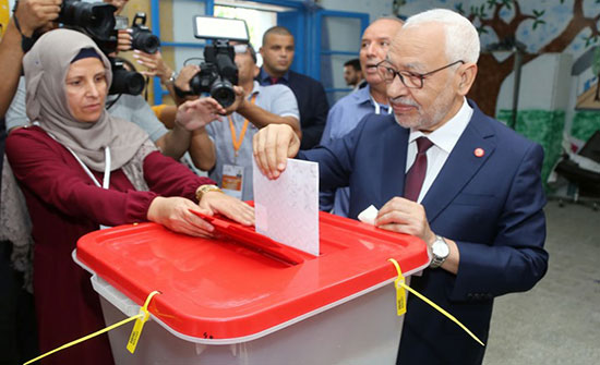 انتهاء الاقتراع بانتخابات تونس التشريعية ومؤشرات بفوز النهضة انتهاء الاقتراع بانتخابات تونس التشريعية ومؤشرات بفوز النهضة