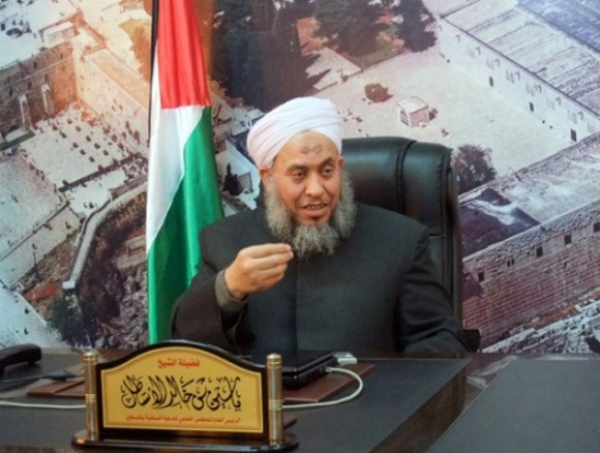 الأسطل يستنكر حادث الكرك بالأردن ويؤكد أن الإنسانية هي المستهدفة والقيم النبيلة الأسطل يستنكر حادث الكرك بالأردن ويؤكد أن الإنسانية هي المستهدفة والقيم النبيلة