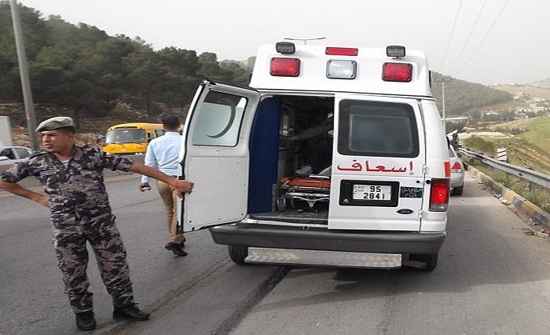 إجراء عملية ولادة داخل سيارة اسعاف في المفرق إجراء عملية ولادة داخل سيارة اسعاف في المفرق