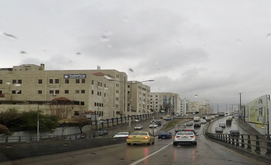 الأشغال تعلن الطوارئ المتوسطة تزامنًا مع الظروف الجوية المتوقعة الأشغال تعلن الطوارئ المتوسطة تزامنًا مع الظروف الجوية المتوقعة