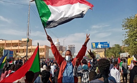 الجيش السوداني: النبرة الخلافية تعيق التحول الديمقراطي