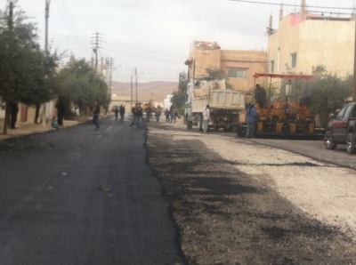 بدء تعبيد شوارع الزرقاء بمليونين ونصف المليون دينار بدء تعبيد شوارع الزرقاء بمليونين ونصف المليون دينار