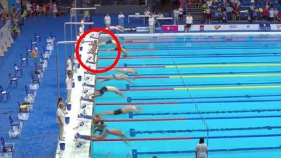 بالفيديو: هذا ما فعله سباح إسباني بعد أن رفضت إدارة سباق عالمي التضامن مع ضحايا هجمات برشلونة