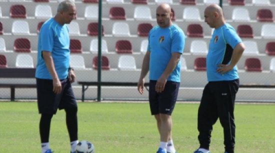 الصحافة المصرية تهاجم jbcsport والسبب .. حسام حسن ! الصحافة المصرية تهاجم jbcsport والسبب .. حسام حسن !