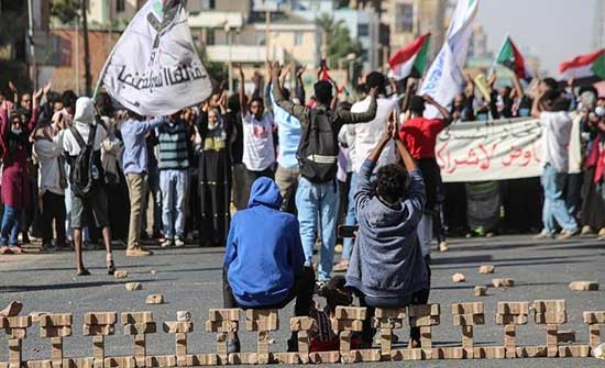 للأسبوع الخامس.. البعثة الأممية تواصل مشاورات حل أزمة السودان للأسبوع الخامس.. البعثة الأممية تواصل مشاورات حل أزمة السودان