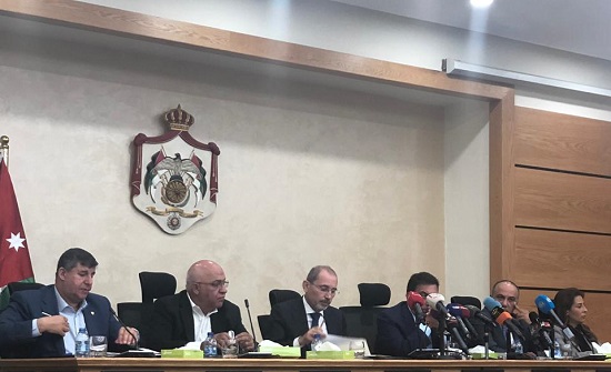 الصفدي : ابلغنا السفير الاسرائيلي رسالة حازمة لنقلها فوراً لحكومته الصفدي : ابلغنا السفير الاسرائيلي رسالة حازمة لنقلها فوراً لحكومته