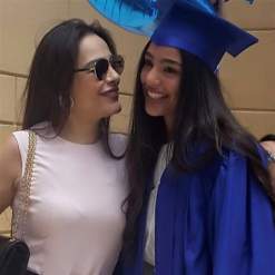 شيريهان بإطلالة عفوية وجميلة الى جانب لؤلؤة شيريهان بإطلالة عفوية وجميلة الى جانب لؤلؤة