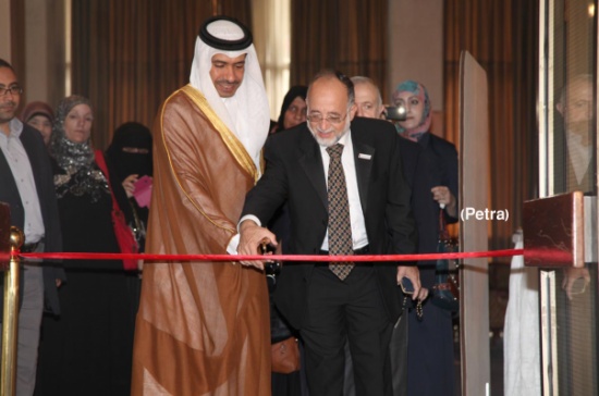 افتتاح بازار الامل لمنتجات سيدات الزعتري في المركز الثقافي الملكي