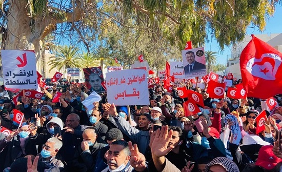 "مواطنون ضد الانقلاب" تتظاهر جنوب البلاد ضد سعيّد (شاهد)