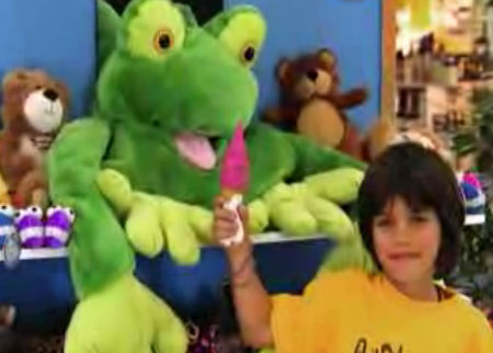 الدمية العجيبة