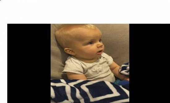 بالفيديو.. ردُّ فعل طفل يسمع عزف والده على الغيتار لأول مرة!