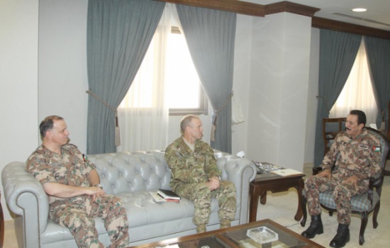 الفريق اول الركن الزبن يستقبل وفدا عسكريا امريكيا