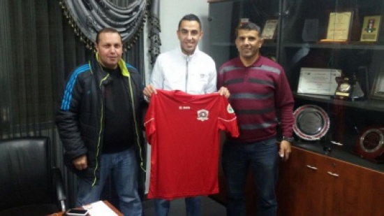 لاعبو الجزيرة يتناولون "المنسف" عقب تدريب السبت لاعبو الجزيرة يتناولون "المنسف" عقب تدريب السبت
