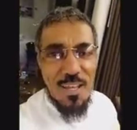 العودة يرد على شائعة زواجه من تركيّة بقصيدة غزلية (فيديو) العودة يرد على شائعة زواجه من تركيّة بقصيدة غزلية (فيديو)