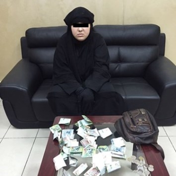 ابعاد أردنية بتهمة التسول في الكويت ابعاد أردنية بتهمة التسول في الكويت