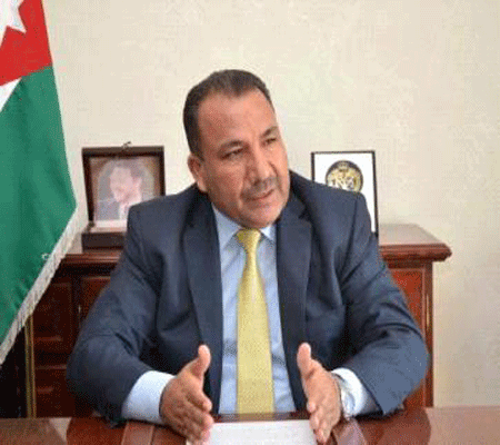 الخوالدة يعرض محور تطوير القطاع العام في برنامج الحكومة