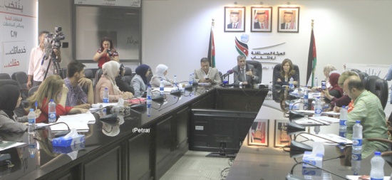 الكلالدة يلتقي البرلمانيات الاردنيات الكلالدة يلتقي البرلمانيات الاردنيات