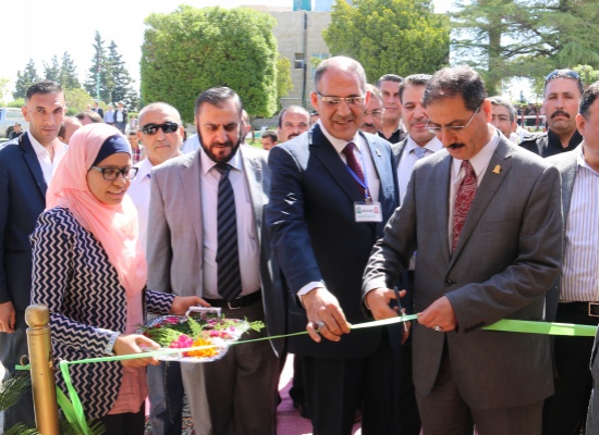 مؤتة : كلية الزراعة تواصل تفاعلها مع المجتمع المحلي بتنظيم معرض زراعي