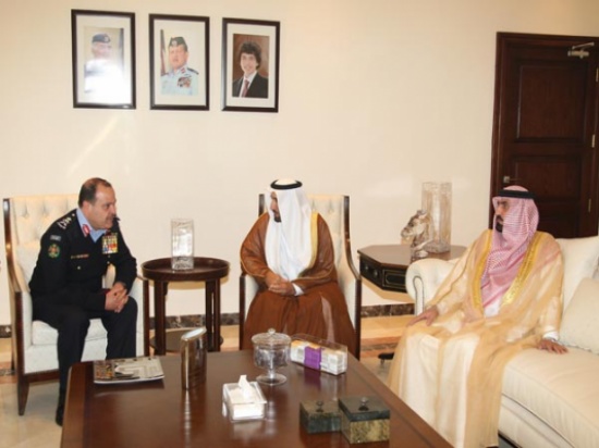 مدير الامن العام يستقبل وكيل وزارة الداخلية الإماراتي مدير الامن العام يستقبل وكيل وزارة الداخلية الإماراتي