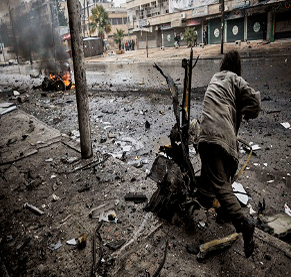 اقتحام حاجز بدرعها ومعارك بالقصير وحلب 95 قتيلا برصاص قوات الأسد