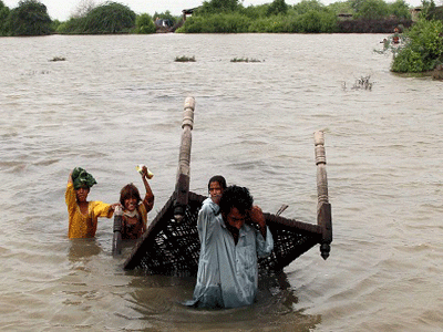 قرابة مليوني شخص تضرروا جراء الفيضانات في باكستان