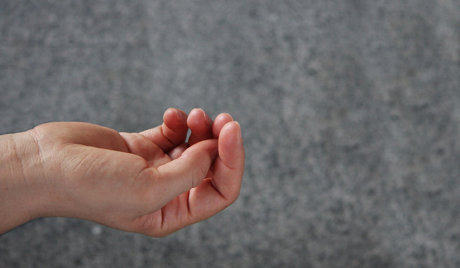 متسولة مليونيرة بـــــدون وريـــــث!