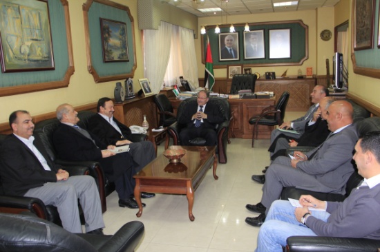 اللجنة المصغرة لأندية المحترفين بكرة القدم تلتقي رئيس المجلس الأعلى للشباب اللجنة المصغرة لأندية المحترفين بكرة القدم تلتقي رئيس المجلس الأعلى للشباب