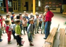 معلمة تعرض فيلما إباحيا لتلاميذها... بالخطأ