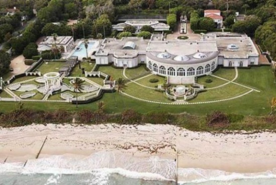 صور: تعرف على منازل المليارديرات