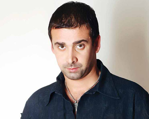 كريم عبد العزيز ينفي مشاركته في انتاج "الفيل الازرق"