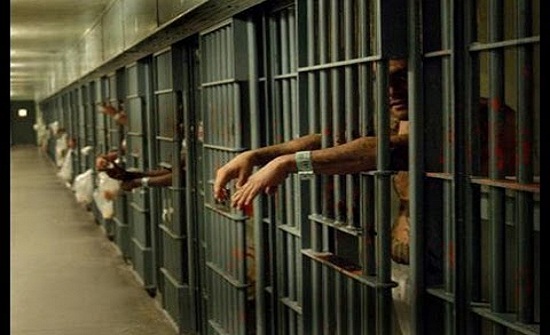 " المقاومة الايرانية " : جلادو النظام يمتنعون عن تقديم أي عناية للسجناء المضربين