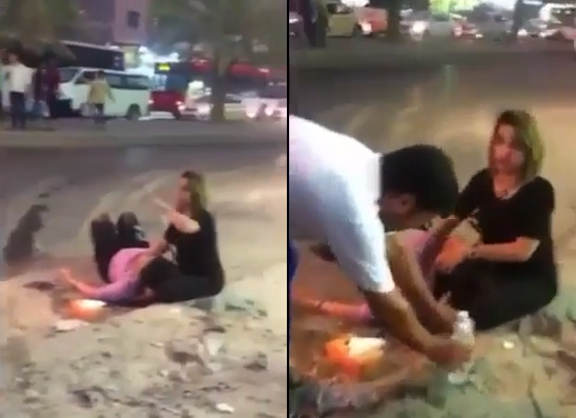فيديو| وسط حشدٍ كبير من المارة .. رجل يعتدي على فتاتين في أحد شوارع الكويت! فيديو| وسط حشدٍ كبير من المارة .. رجل يعتدي على فتاتين في أحد شوارع الكويت!