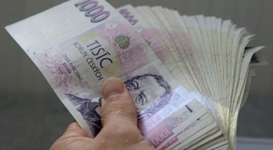 تشيكي يقطع إصبعيه للحصول على تعويضات التأمين تشيكي يقطع إصبعيه للحصول على تعويضات التأمين