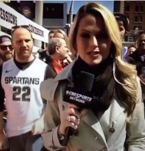 طلب يدها اثناء تقديم نشرة اخبار