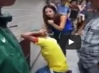 شاهد.. فتاة تنتقم بقسوة من شاب حاول سرقتها