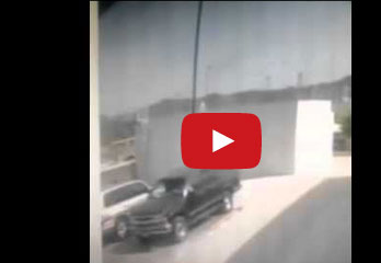 لحظة إنفجار خزان غاز بوجه عامل