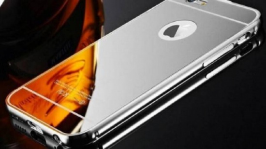 "iPhone 8" سيكون لامع كالمرآة