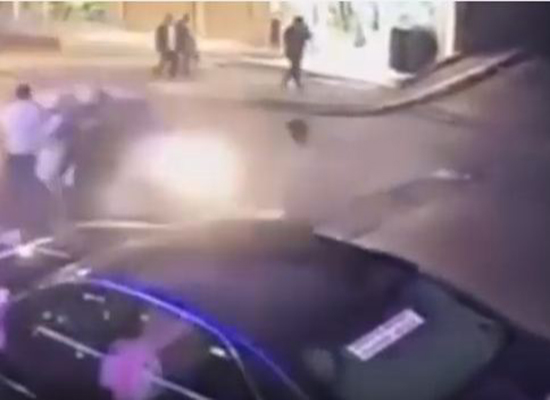 بالفيديو: رجل يدهس 4 مدعوين في حفل زفاف لخلاف على الرقص
